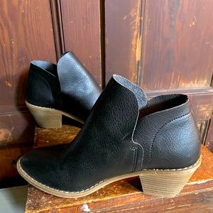 Ladies Ankle Boots